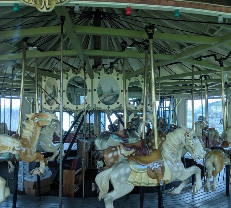 Northside park carousel (Endicott,&nbspNY)
